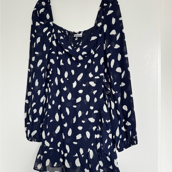 Reformation Dresses & Skirts - Reformation Navy and White Patterned Dress